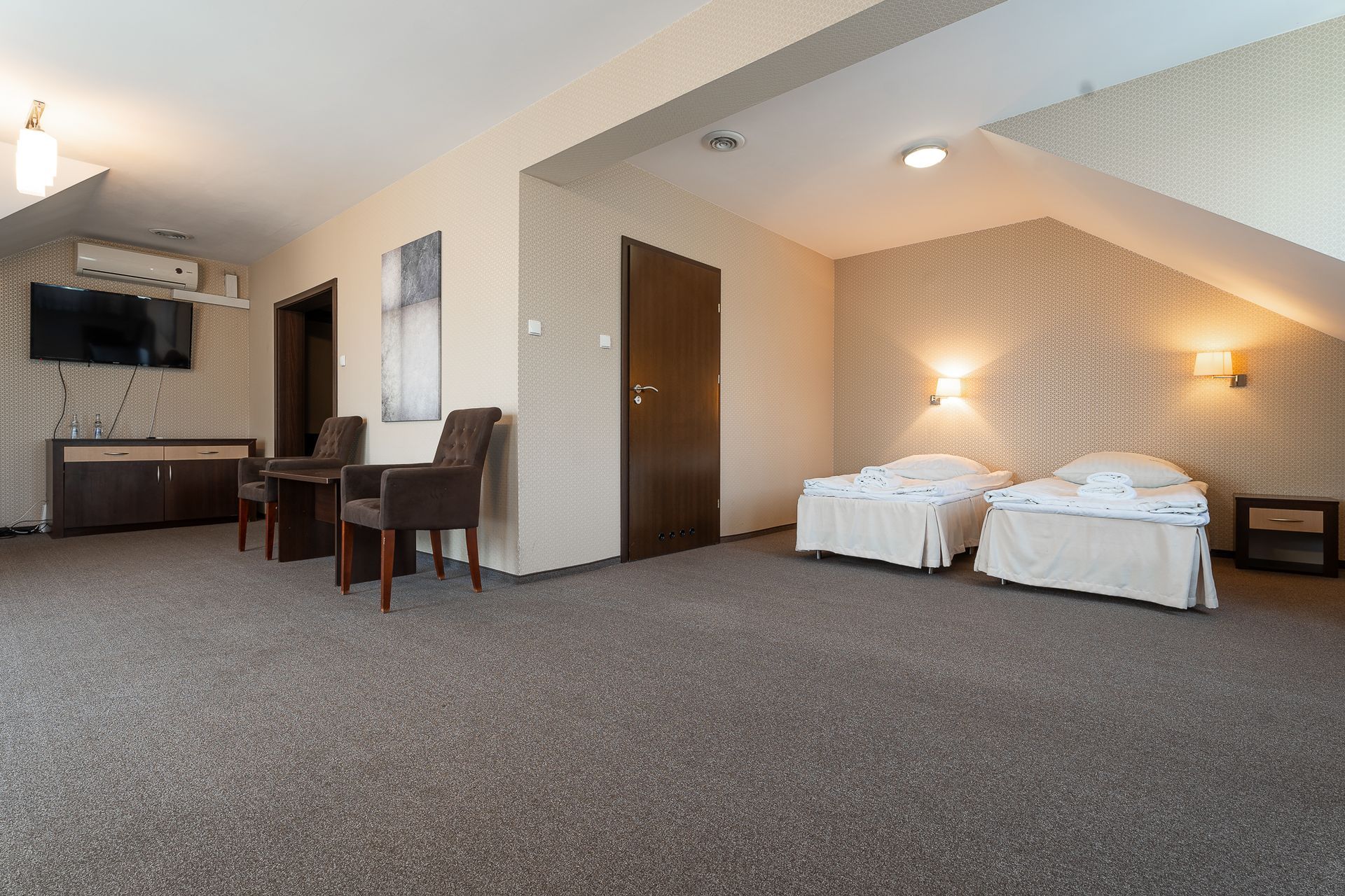 Hotel Cztery Pory Roku Głogów Małopolski pokoje